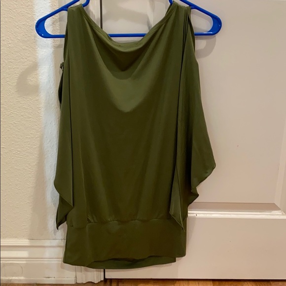 Venus women’s shirt size S - Picture 2 of 4